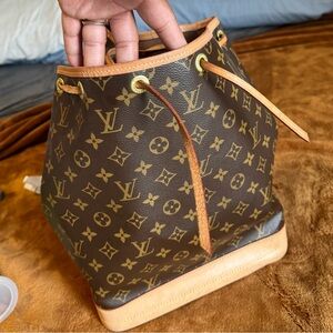 Authentic Noé Louis Vuitton purse (the large size)